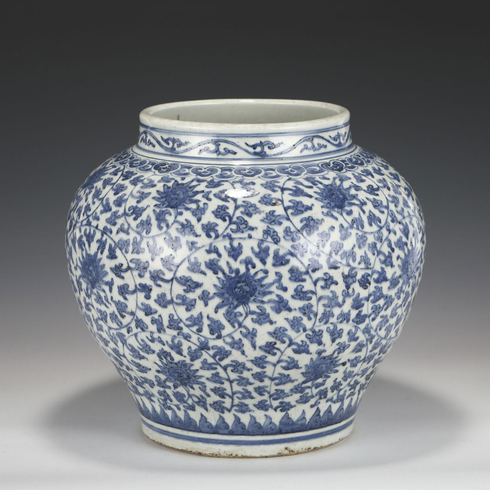 MING BLUE & WHITE JAR (1 of 9)