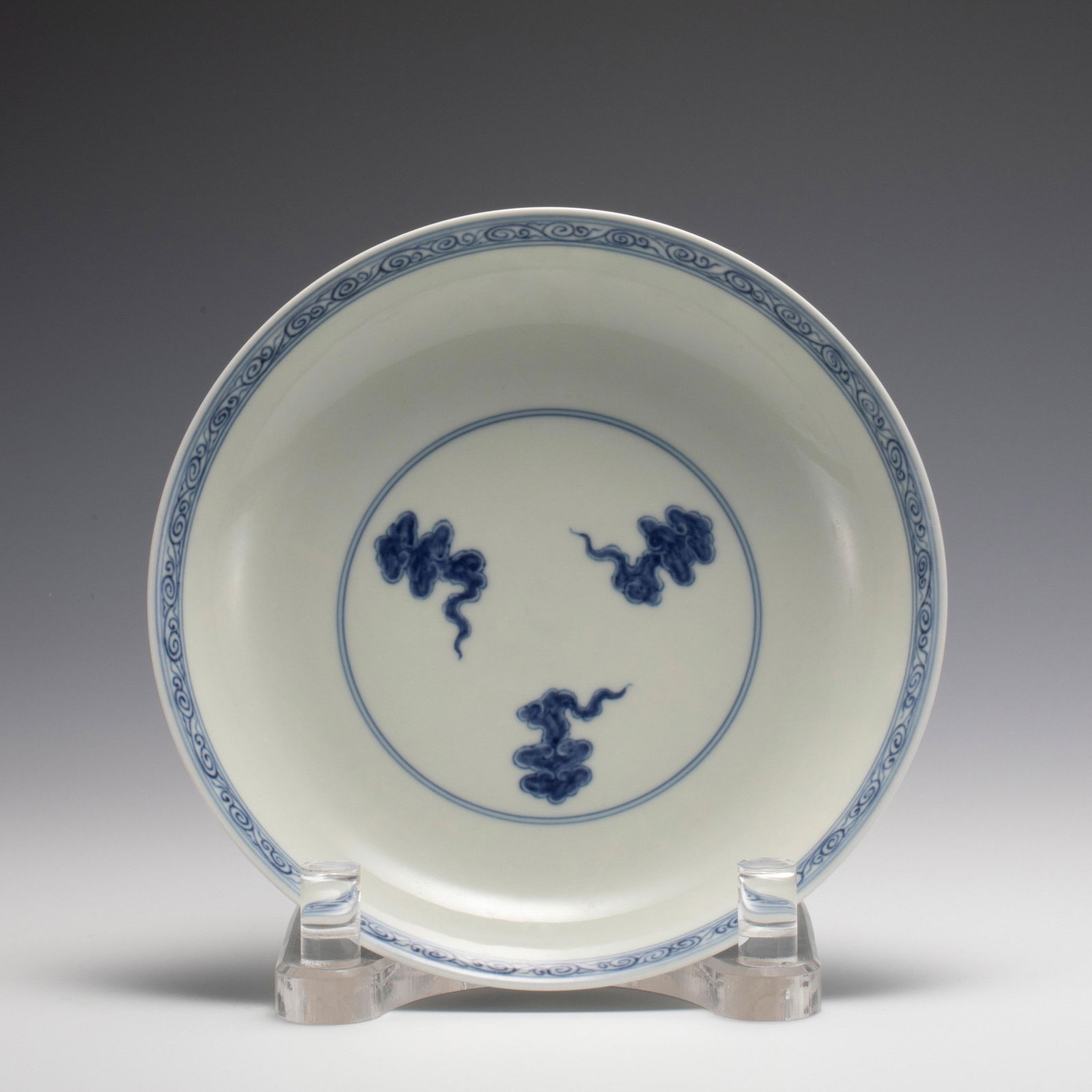 MING CHENGHUA BLUE & WHITE DRAGON PLATE (1 of 9)