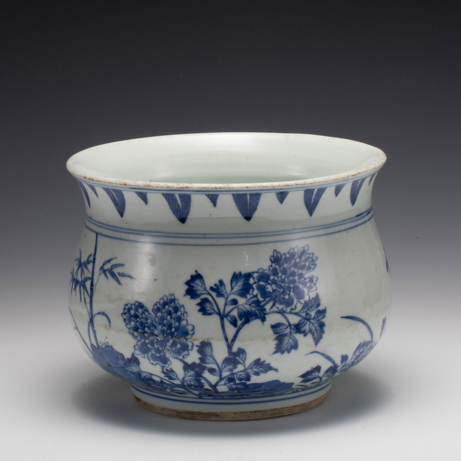 QING KANGXI BLUE & WHITE INCENSE BURNER (1 of 7)