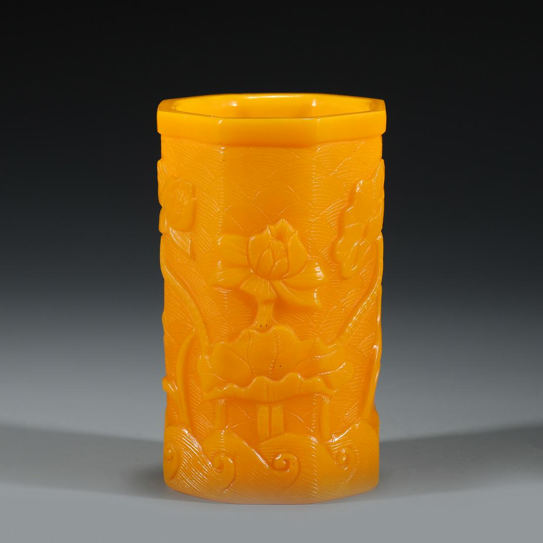 QING CARVED PEKING GLASS BRUSH POT (1 of 9)