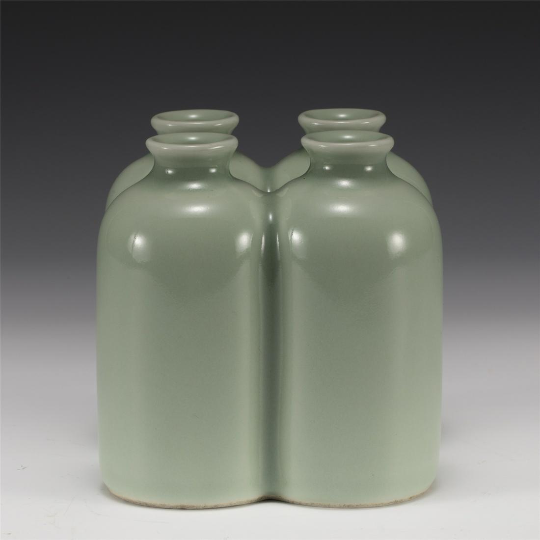 QING YONGZHENG BEAN GREEN GLAZE BOTTLE (1 of 6)