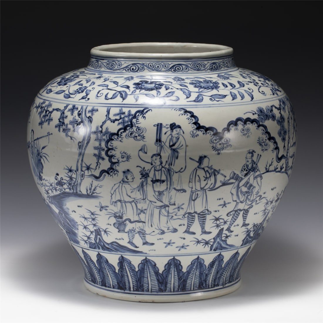 MING BLUE & WHITE JAR (1 of 9)