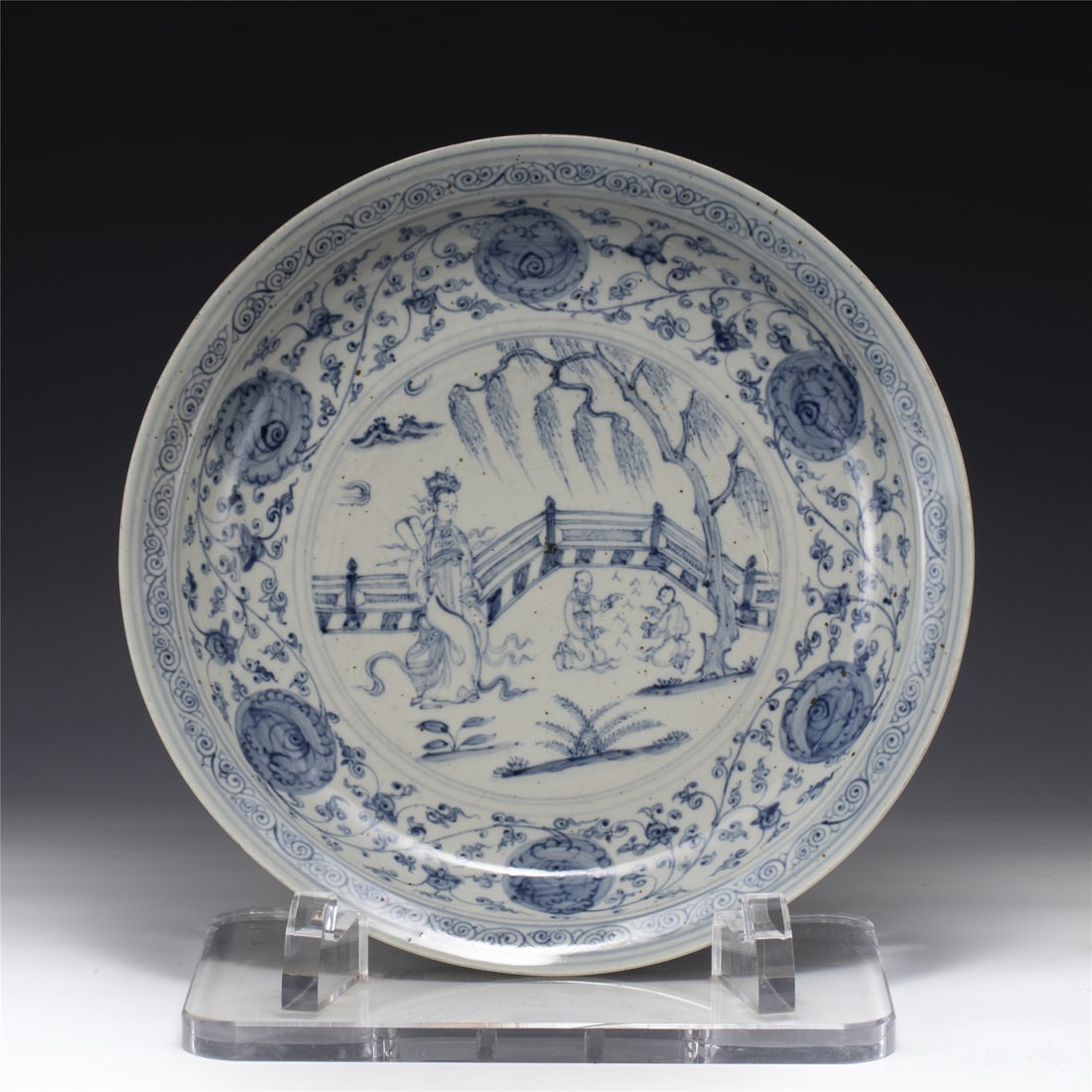 MING BLUE & WHITE CHARGER (1 of 9)