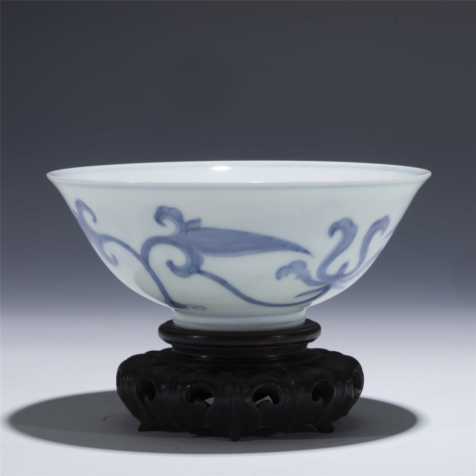 MING CHENGHUA BLUE & WHITE BOWL: Dimensions: length: 15.3 cm, Width: 15.3 cm, Height: 6 cm Chinese Ming Dynasty Chenghua Blue and White Lotus Porcelain Bowl On Hardwood Stand. Potted in a shallow body, slight deep, thick and bulbous