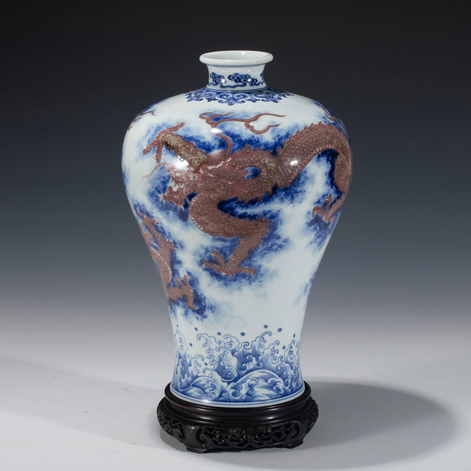 CHINESE YONGZHENG BLUE AND WHITE GLAZE RED DRAGON MEIPING JAR (1 of 6)