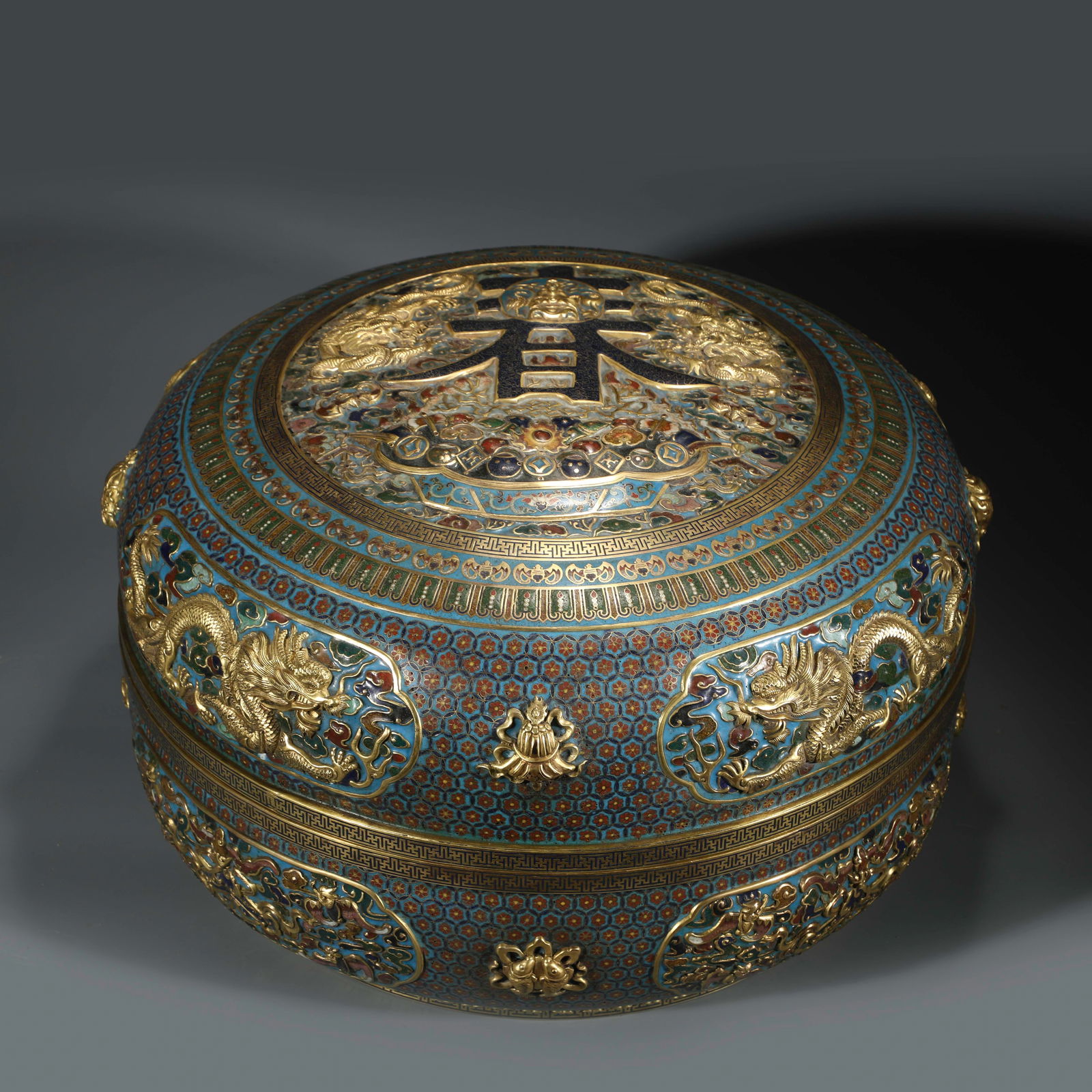 QING GILT BRONZE CLOISONNE SPRING CHARACTER ROUND LIDDED BOX (1 of 12)