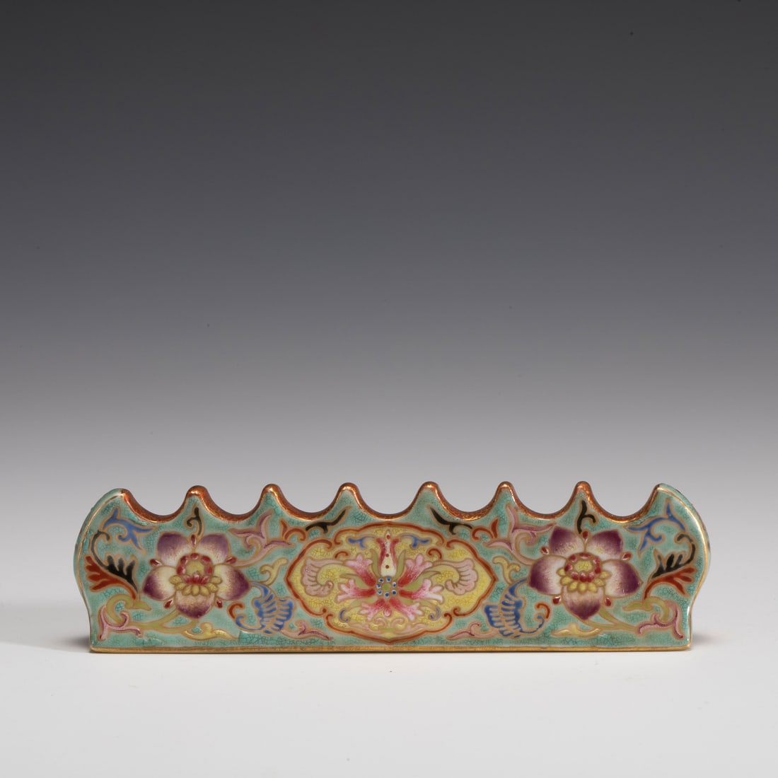 QING QIANLONG FAMILLE ROSE BRUSH POT (1 of 7)