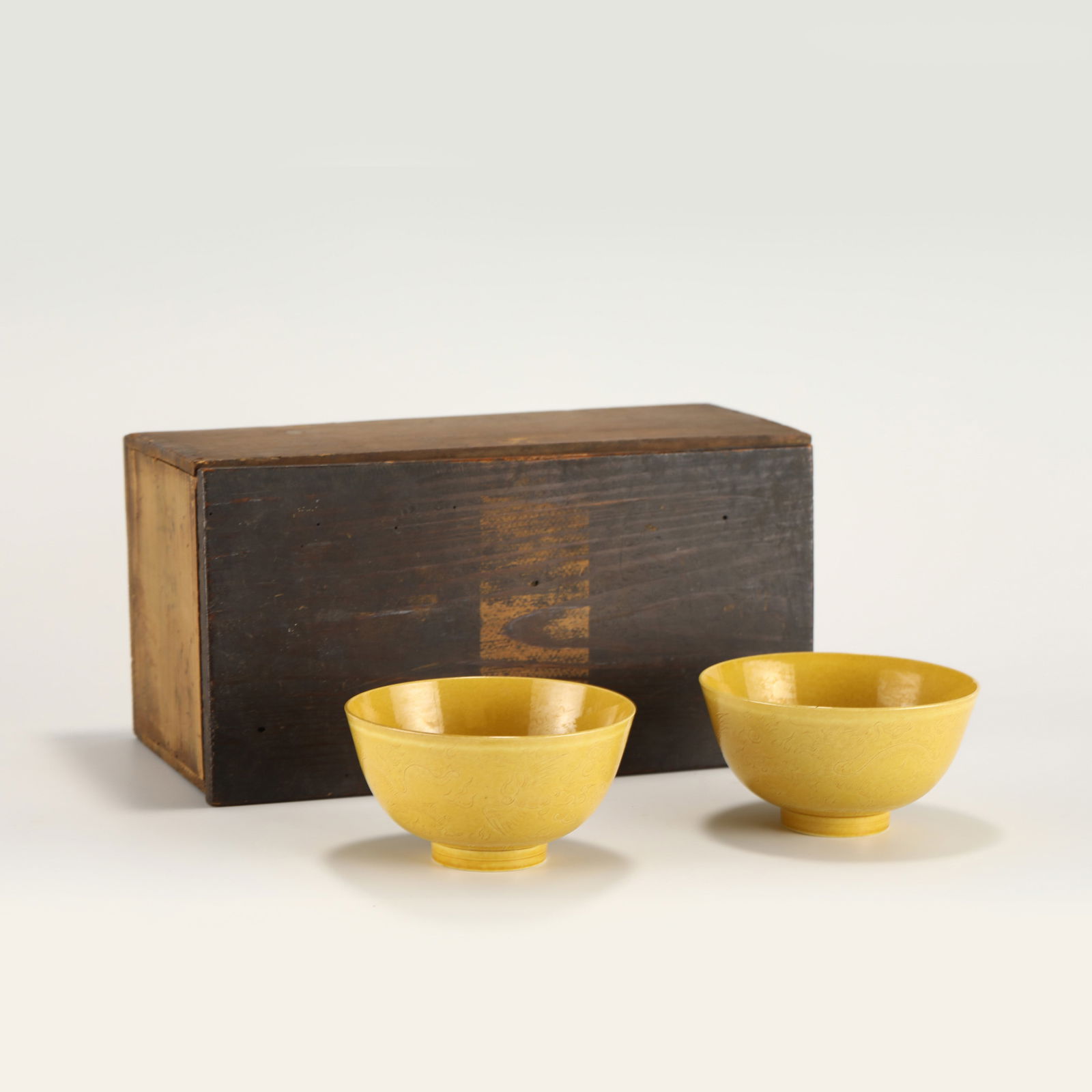 QING KANGXI YELLOW GLAZED BOWLS IN BOX (1 of 11)