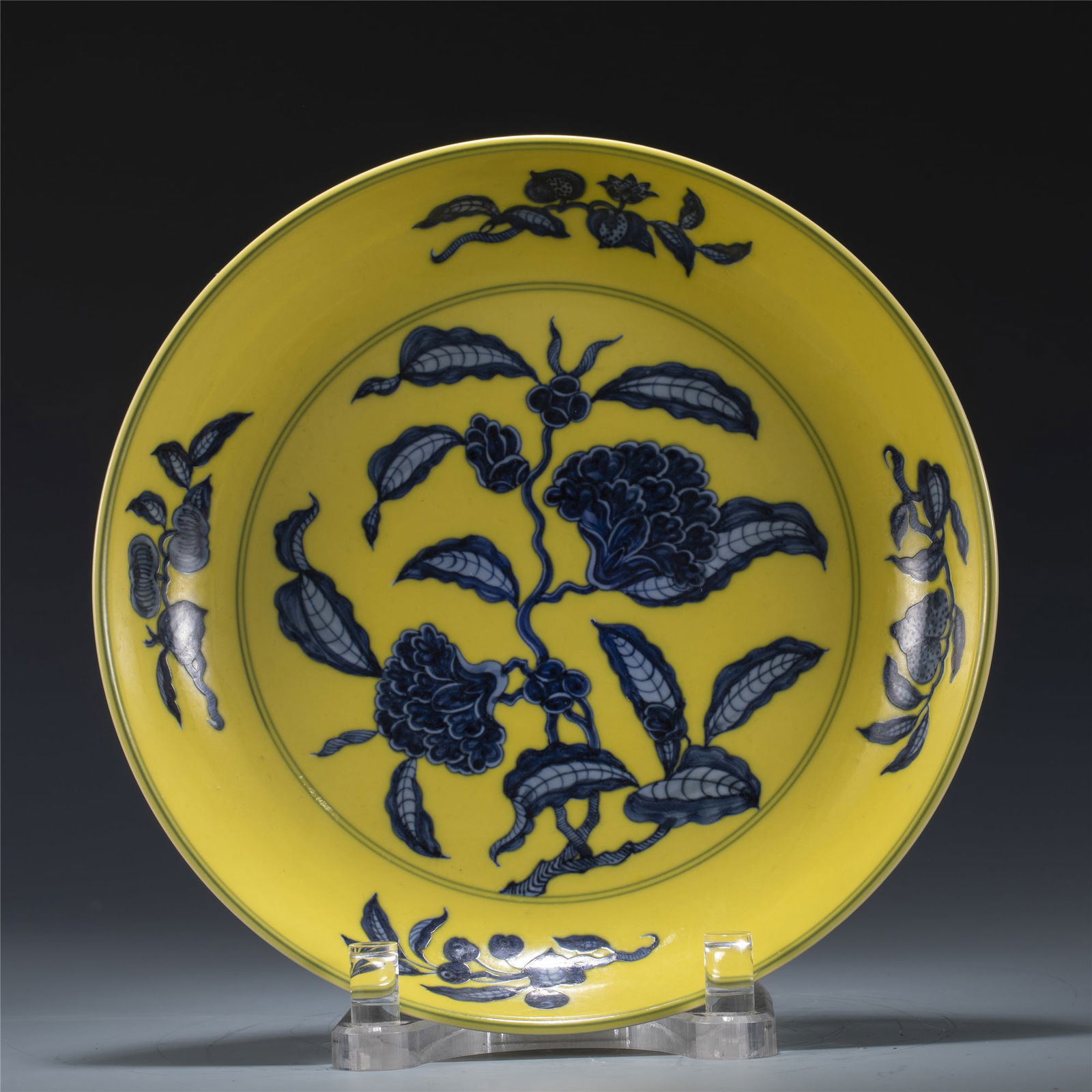 QING YONGZHENG BLUE AND WHITE YELLOW GLAZE PLATE (1 of 11)