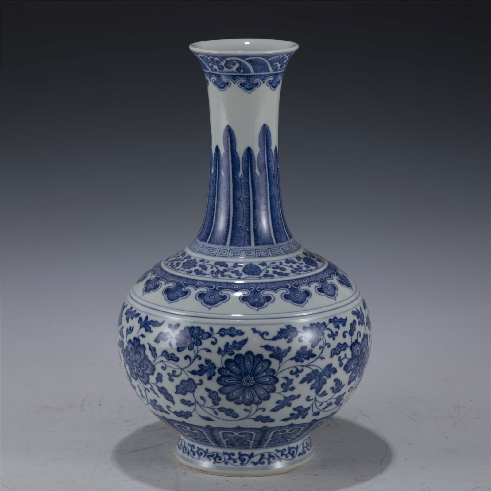 QING YONGZHENG BLUE AND WHITE VASE (1 of 11)