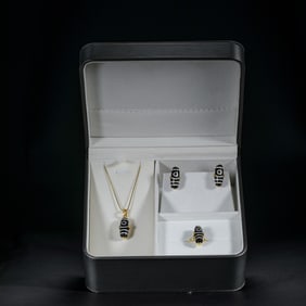 SET OF DZI BEADS EARINGS, PENDANT & RING