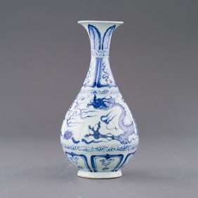 YUAN BLUE & WHITE DRAGON MOTIF PEAR VASE