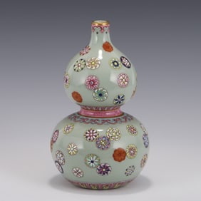 FAMILLE ROSE FLORAL MEDALLIONS PORCELAIN DOUBLE GOURD