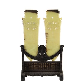 ANCIENT JADE TABLE SCREEN
