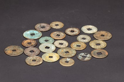 ANTIQUE CHINESE COINS