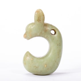 ANCIENT JADE CARVED C SHAPED ORNAMENT