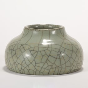 A CHINESE GE WARE CELADON PORCELAIN BRUSH WASHER