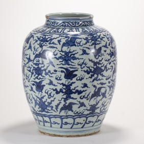 A MING BLUE & WHITE HUNDRED CRANES JAR
