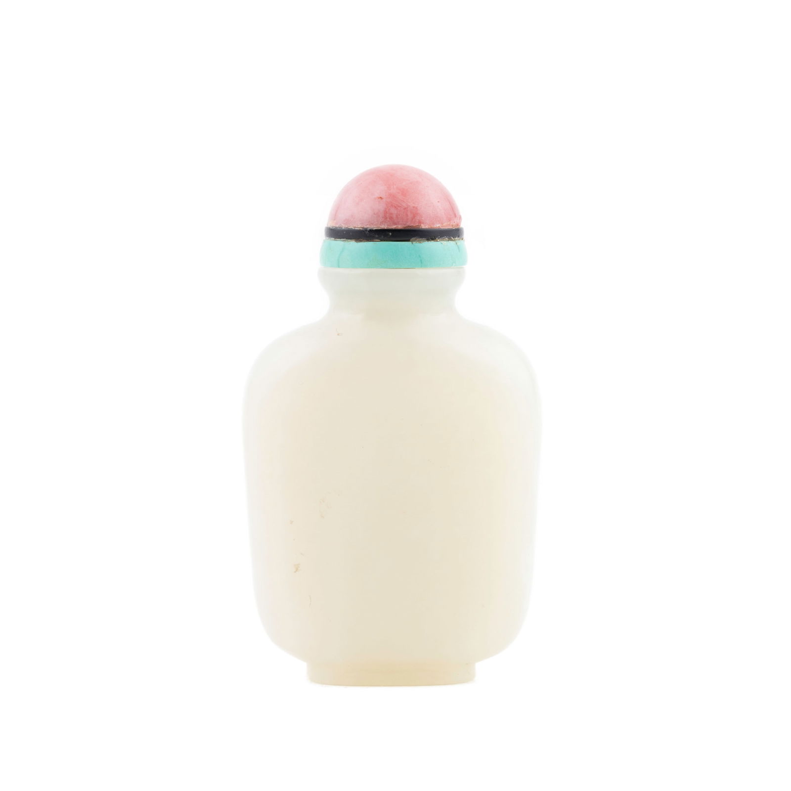 A CARVED WHITE JADE SNUFF BOTTLE