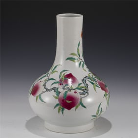QING GUANGXU FAMILLE ROSE VASE