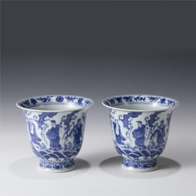 PAIR OF MING BLUE & WHITE BOWLS