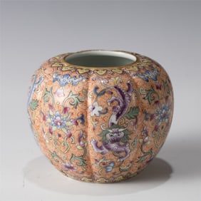 QING FAMILLE ROSE WATER POT
