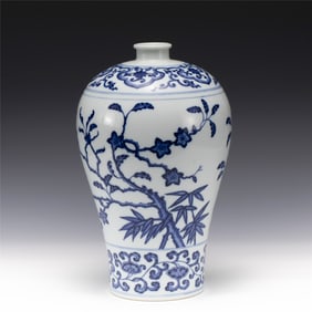 QING BLUE & WHITE PLUM VASE