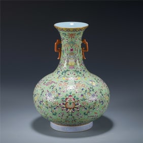 QING FAMILLE ROSE BOTTLE