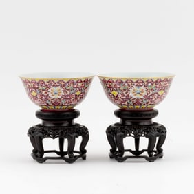 PAIR OF RED & WHITE DRAGON BOWLS ON STAND