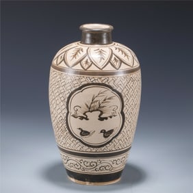 SONG CIZHOU KILN PLUM VASE