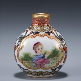 QING FAMILLE ROSE LADY SNUFF BOTTLE