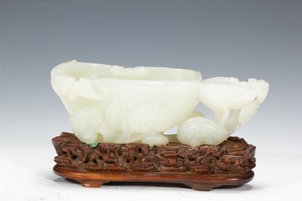 A WHITE JADE BRUSH WASHER