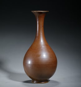 CHINESE YUHUCHUN VASE