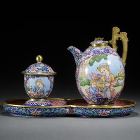 SET OF PAINTED ENAMELWARE
