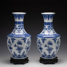 PAIR QING QIANLONG BLUE & WHITE HEXAGONAL VASES