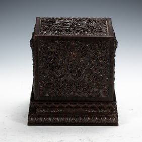 A RED SANDALWOOD CLOUD - DRAGON PATTERNED SEAL BOX