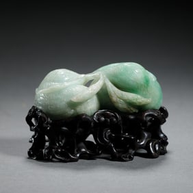 JADEITE CARVING OF TWO BIRDS