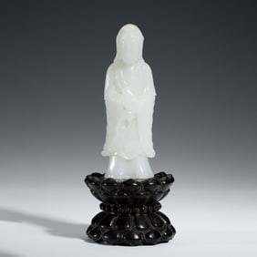 JADE GUANYIN STATUE
