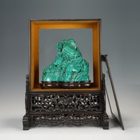 A MALACHITE MOUNTAIN - SHAPED ORNAMENT