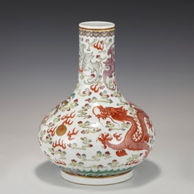 QING XUANTONG FAMILLE ROSE DRAGON VASE