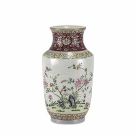 QING FAMILLE ROSE LARGE BOTTLE VASE