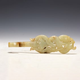 JADE BELT HOOK WITH DRAGON CARVING