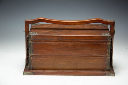 WOODEN CADDY WITH HANDLE
