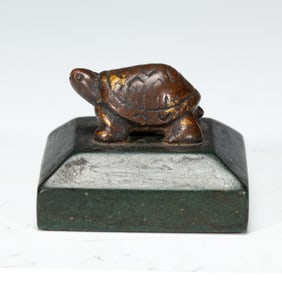 SEAL WITH TORTOISE KNOB