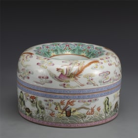 QING QIANLONG WUCAI LIDDED HOLDING BOX