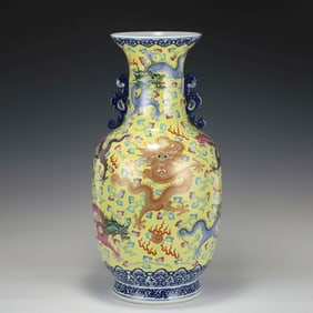 QING QIANLONG FAMILLE ROSE DRAGON AMPHORA VASE