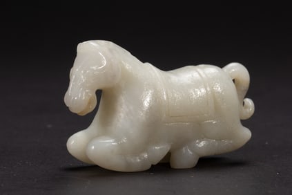 JADE HORSE ORNAMENT