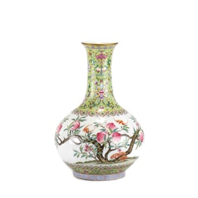 QING QIANLONG FAMILLE ROSE CELESTIAL VASE