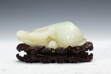 JADE - CARVED FISH ORNAMENT