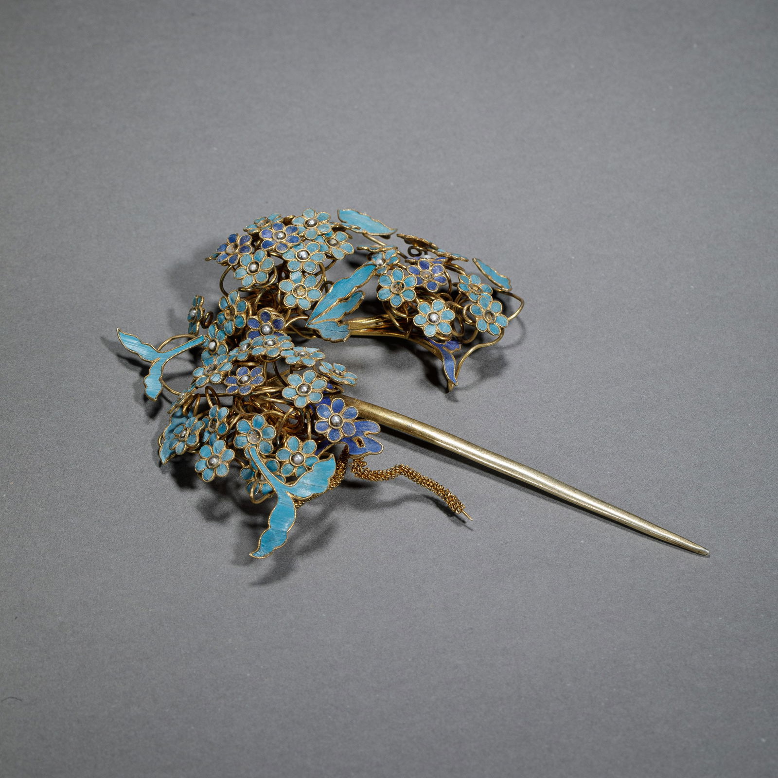 GILDED SILVER HAIRPIN WITH KINGFISHER FEATHER INLAY (1 of 5)